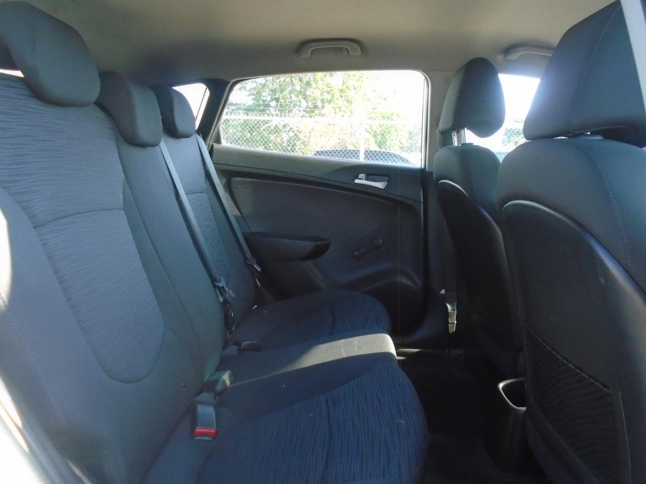 2017 Hyundai Accent 4dr HB Auto L - Photo #21
