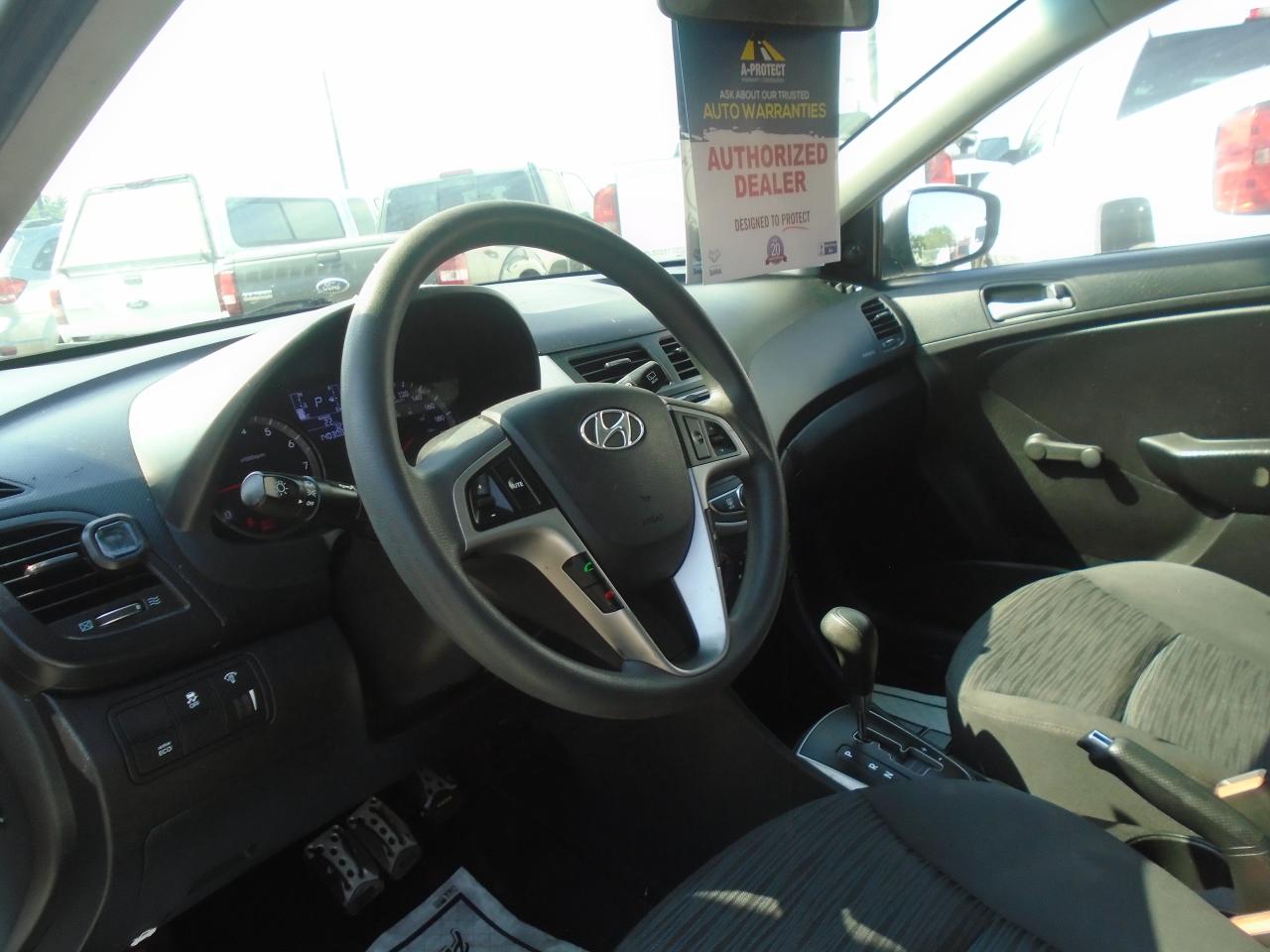 2017 Hyundai Accent 4dr HB Auto L - Photo #10