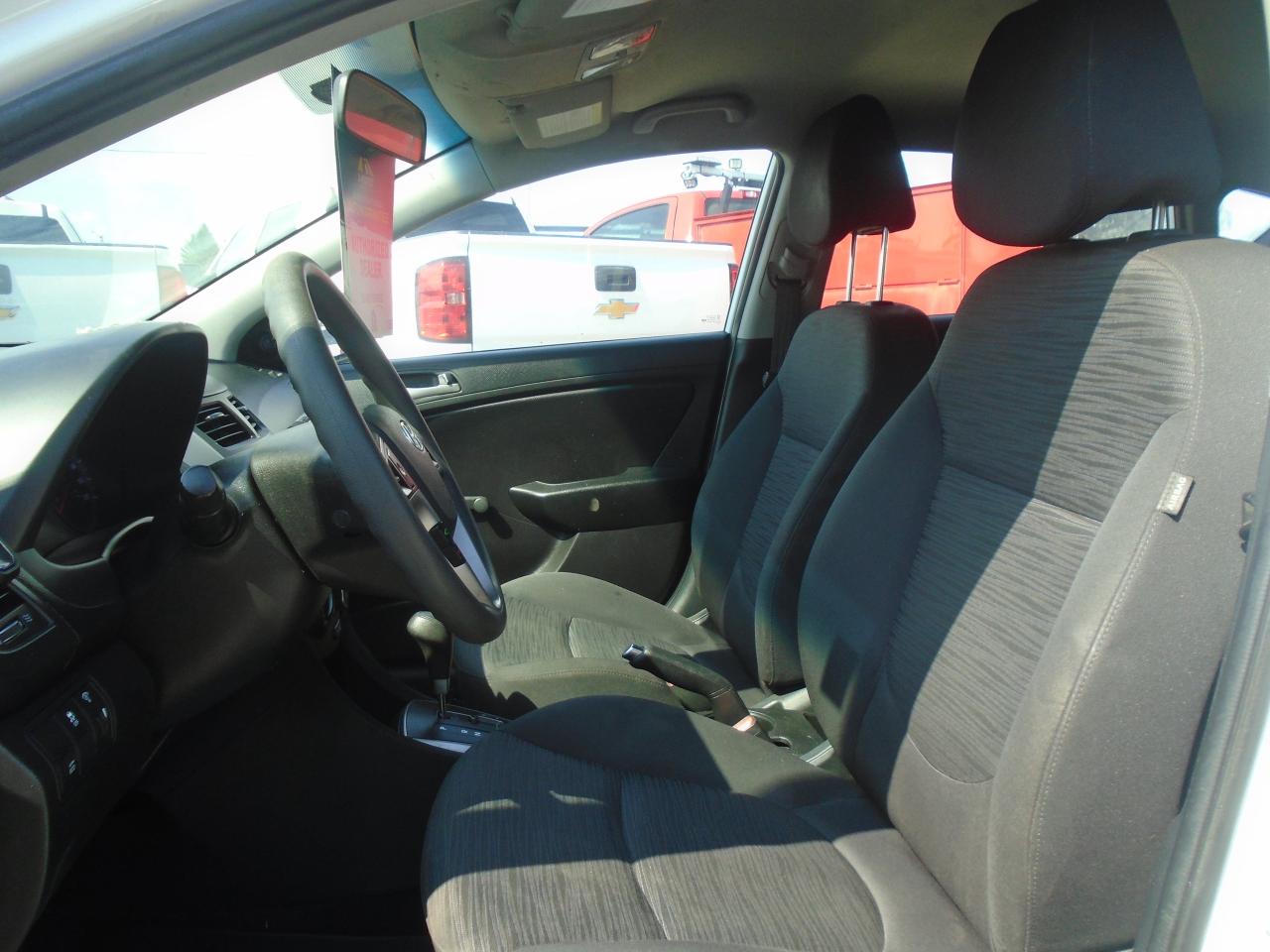 2017 Hyundai Accent 4dr HB Auto L - Photo #9