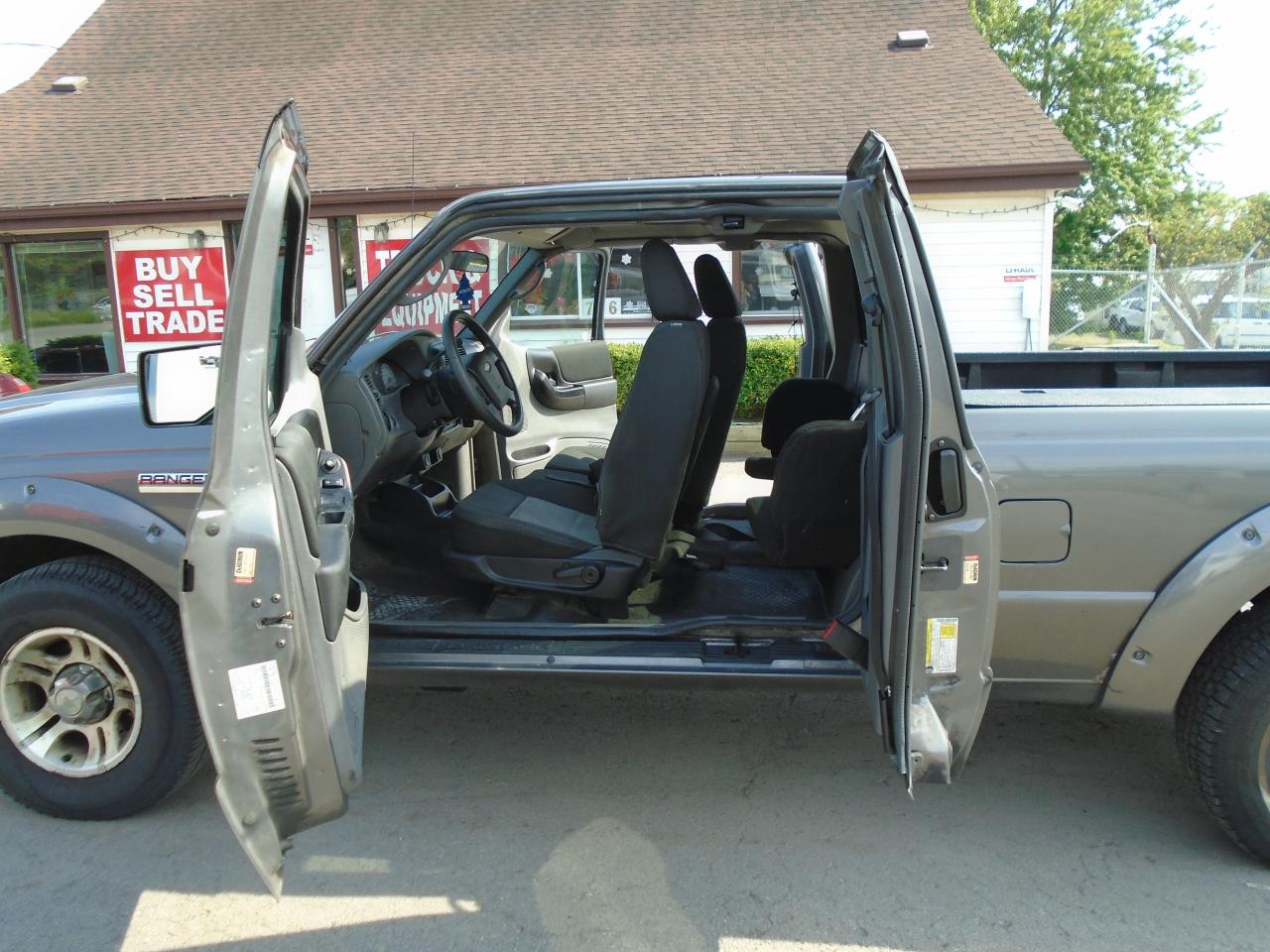 2011 Ford Ranger 2WD SuperCab 126  Sport - Photo #11