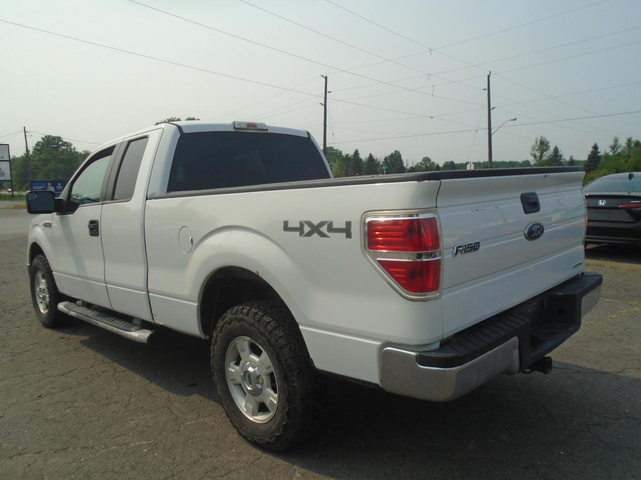 2014 Ford F-150 4WD SuperCab 145  XLT - Photo #8