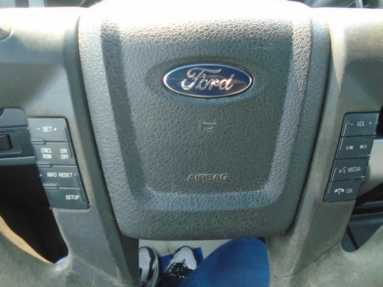 2014 Ford F-150 4WD SuperCab 145  XLT - Photo #10