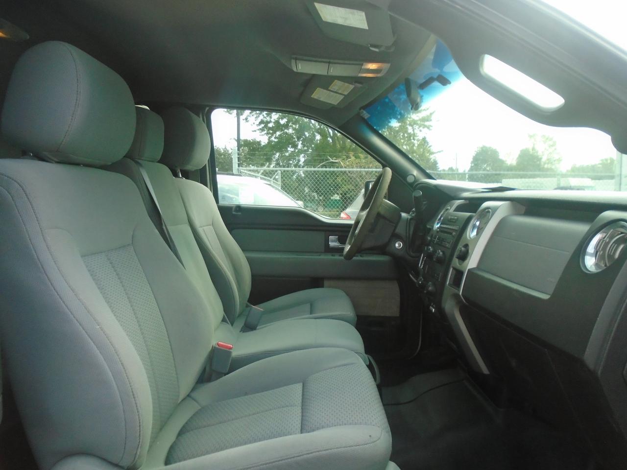 2014 Ford F-150 4WD SuperCab 145  XLT - Photo #9