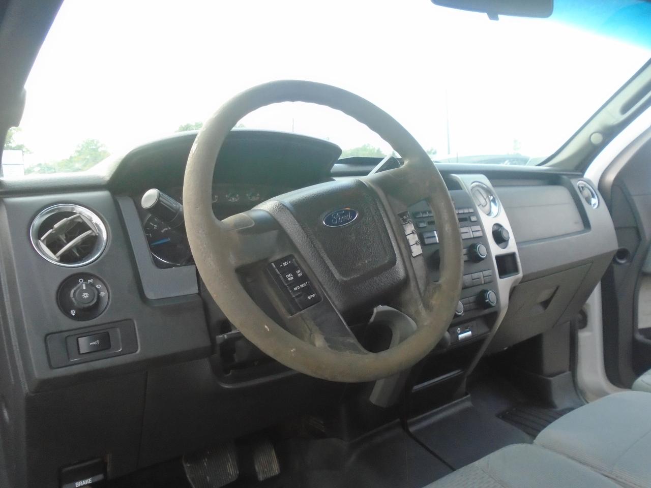 2014 Ford F-150 4WD SuperCab 145  XLT - Photo #11