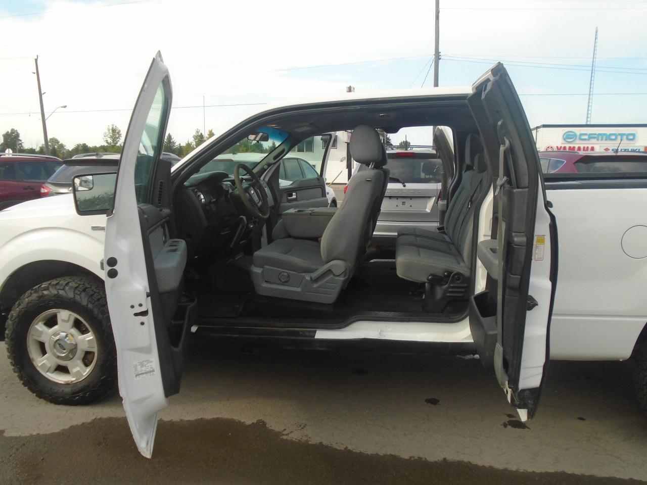 2014 Ford F-150 4WD SuperCab 145  XLT - Photo #14