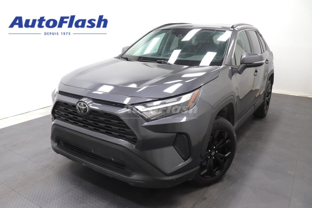 Used 2022 Toyota RAV4 XLE, CARPLAY, TOIT OUVRANT, ASSISTANCE CONDUITE for sale in Saint-Hubert, QC