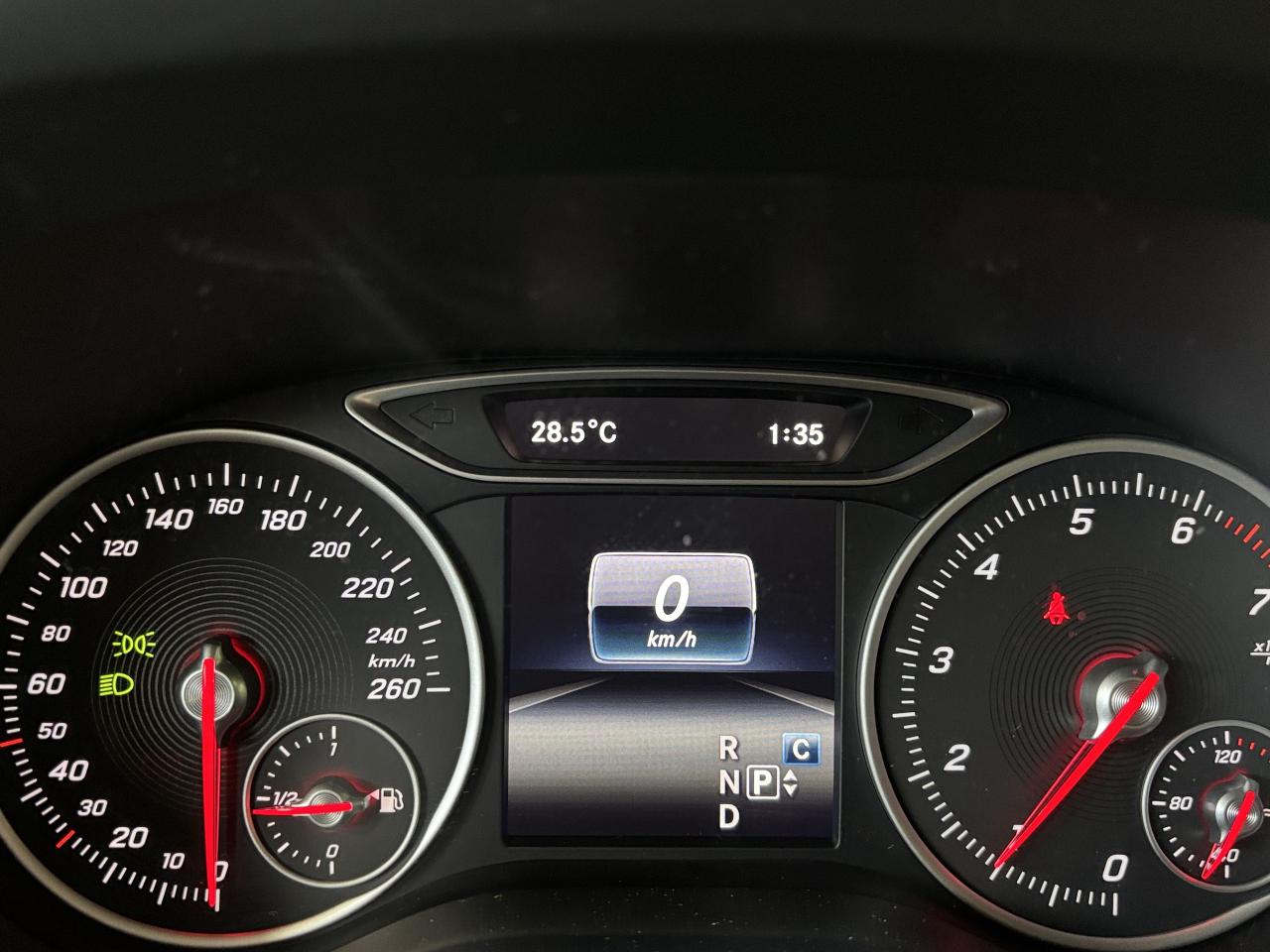 2019 Mercedes-Benz B-Class B250 Sports Tourer|4MATIC|NAV|CREAMLEATHER|SUNROOF - Photo #25