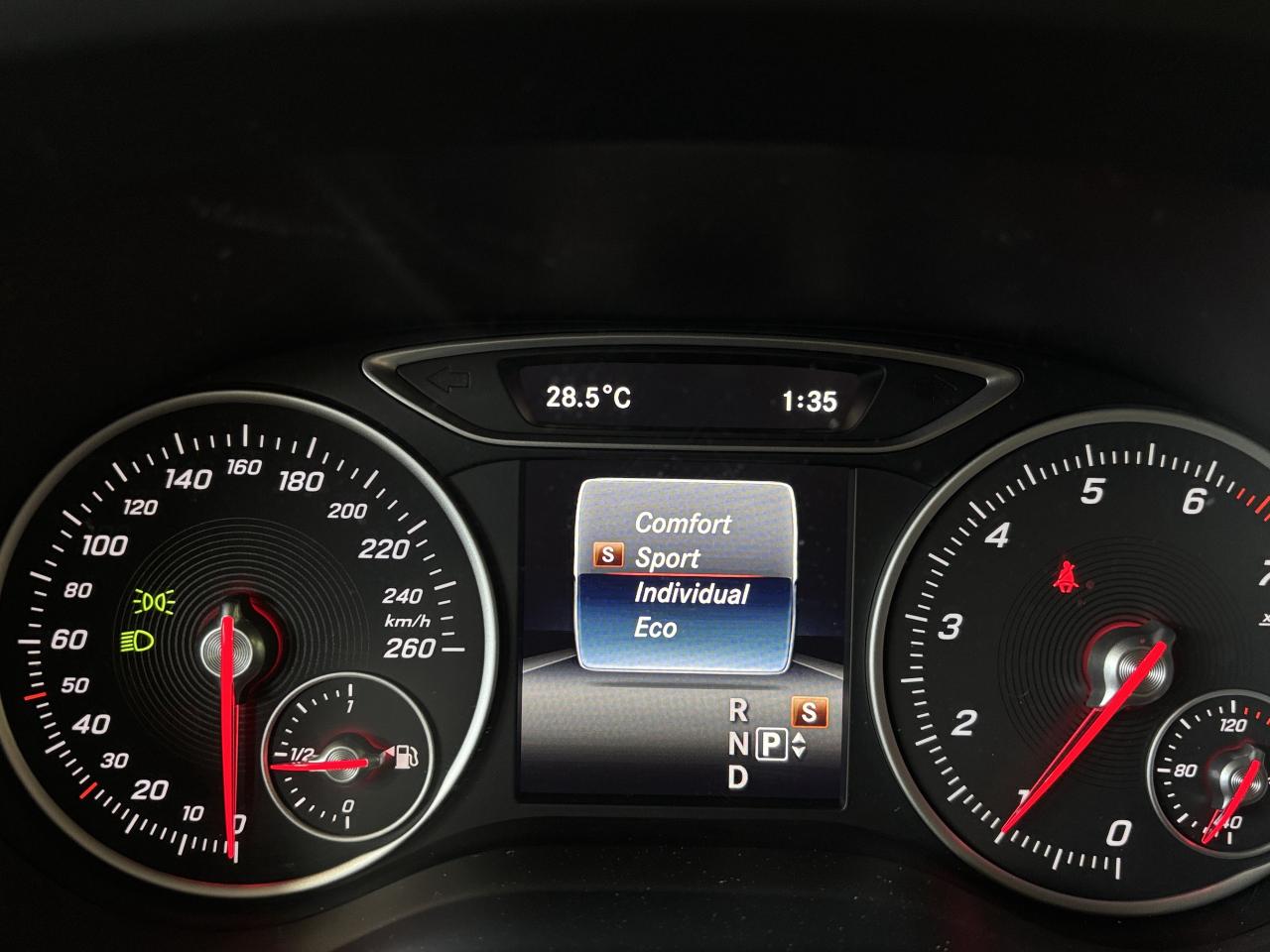 2019 Mercedes-Benz B-Class B250 Sports Tourer|4MATIC|NAV|CREAMLEATHER|SUNROOF - Photo #26