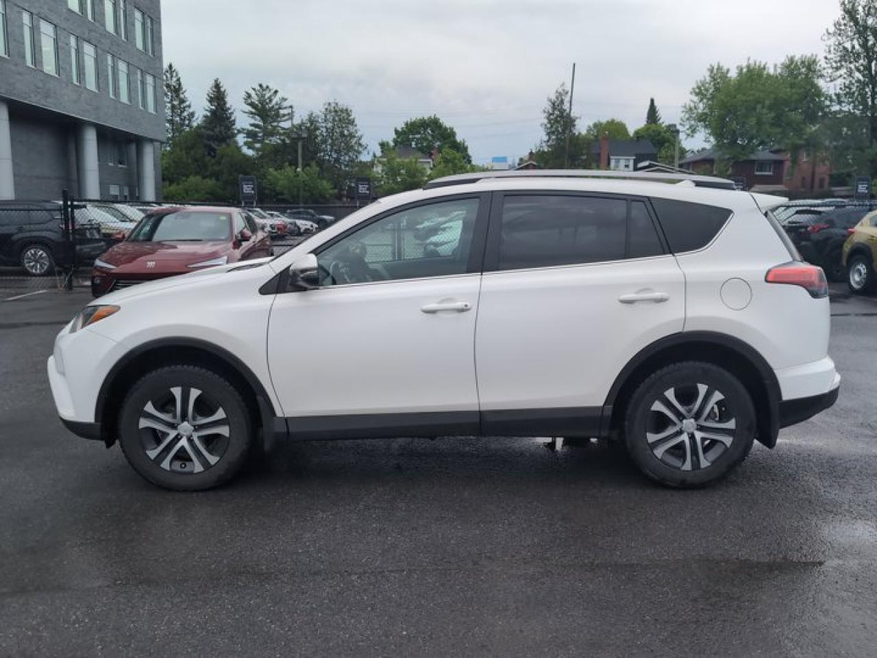 Used 2017 Toyota RAV4 LE | Heated Seats | Bluetooth | Rear Camera | and More ! for sale in Guelph, ON