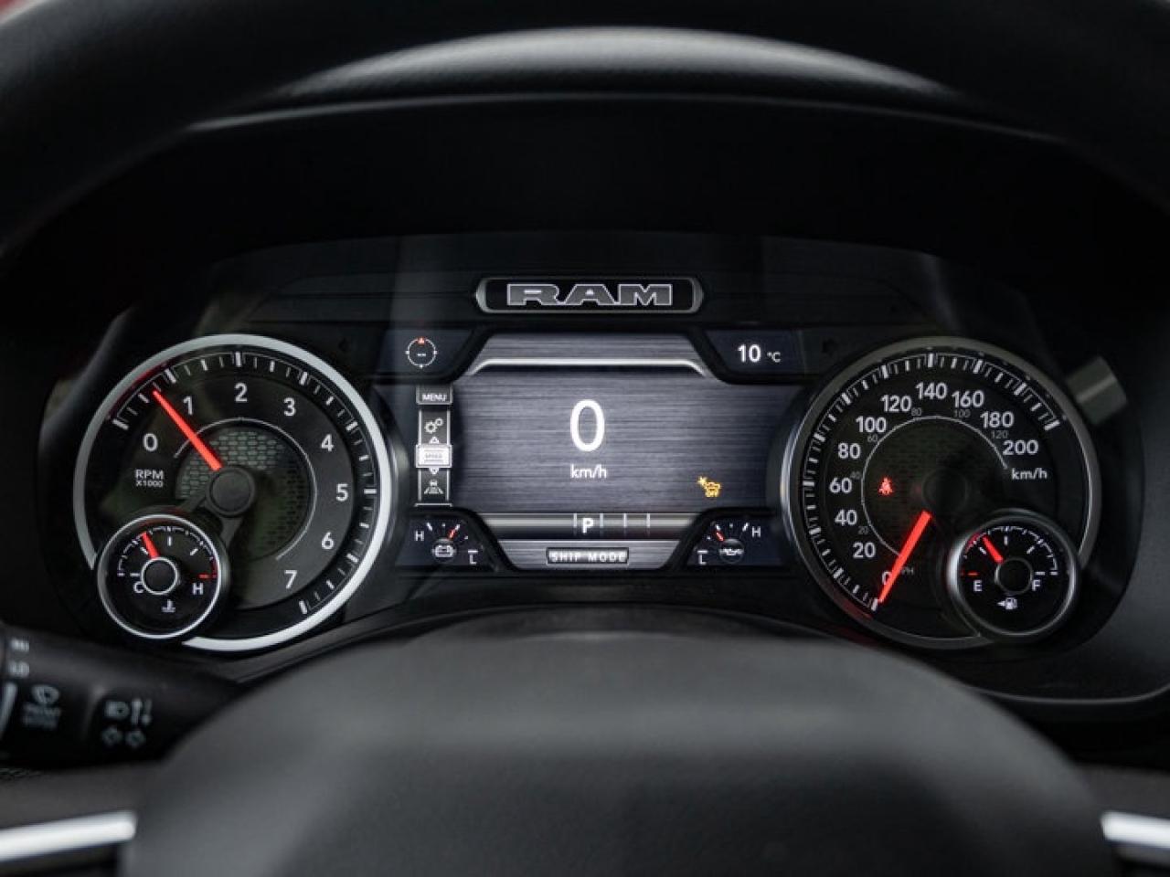 2026 RAM 1500 Express Photo3