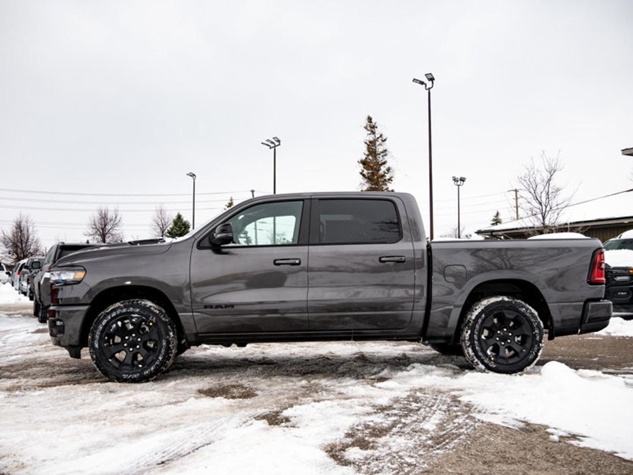 2026 RAM 1500 SPORT Photo4