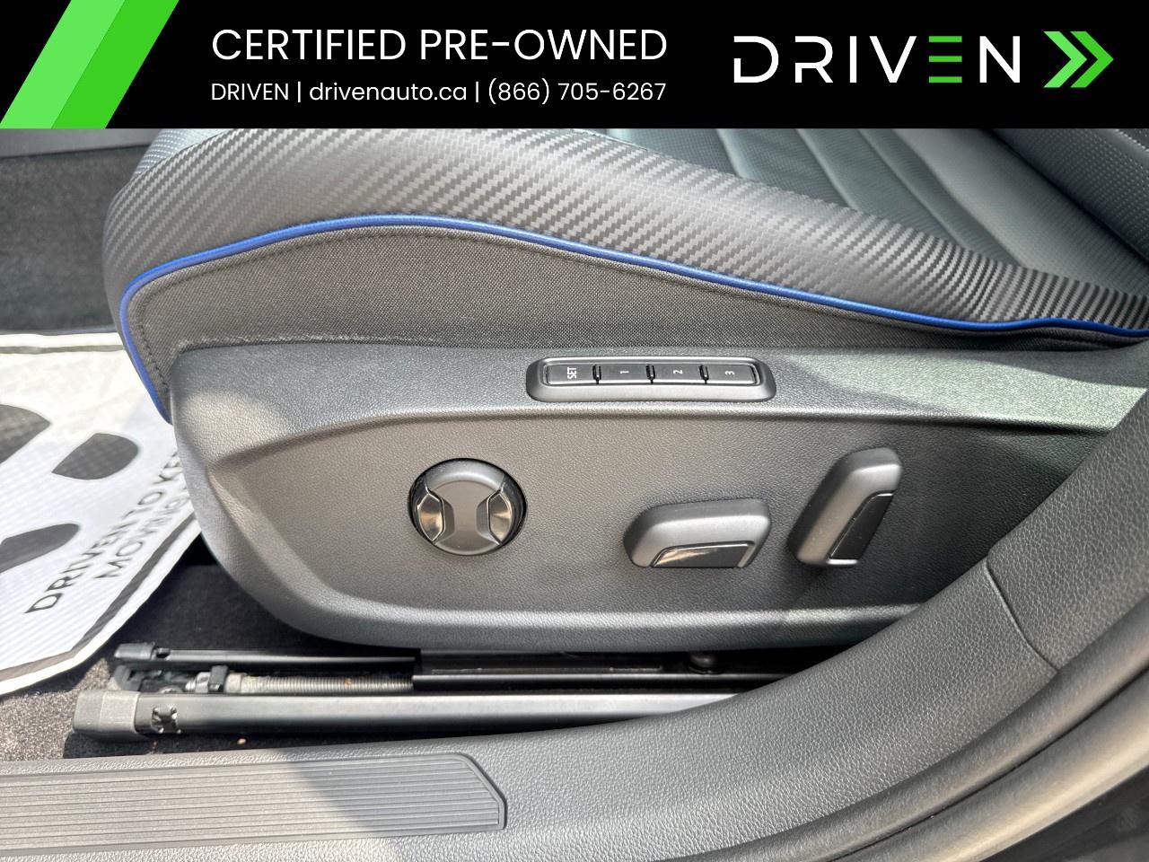 2024 Volkswagen Golf R Photo