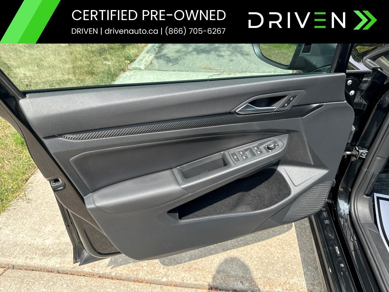 2024 Volkswagen Golf R Photo