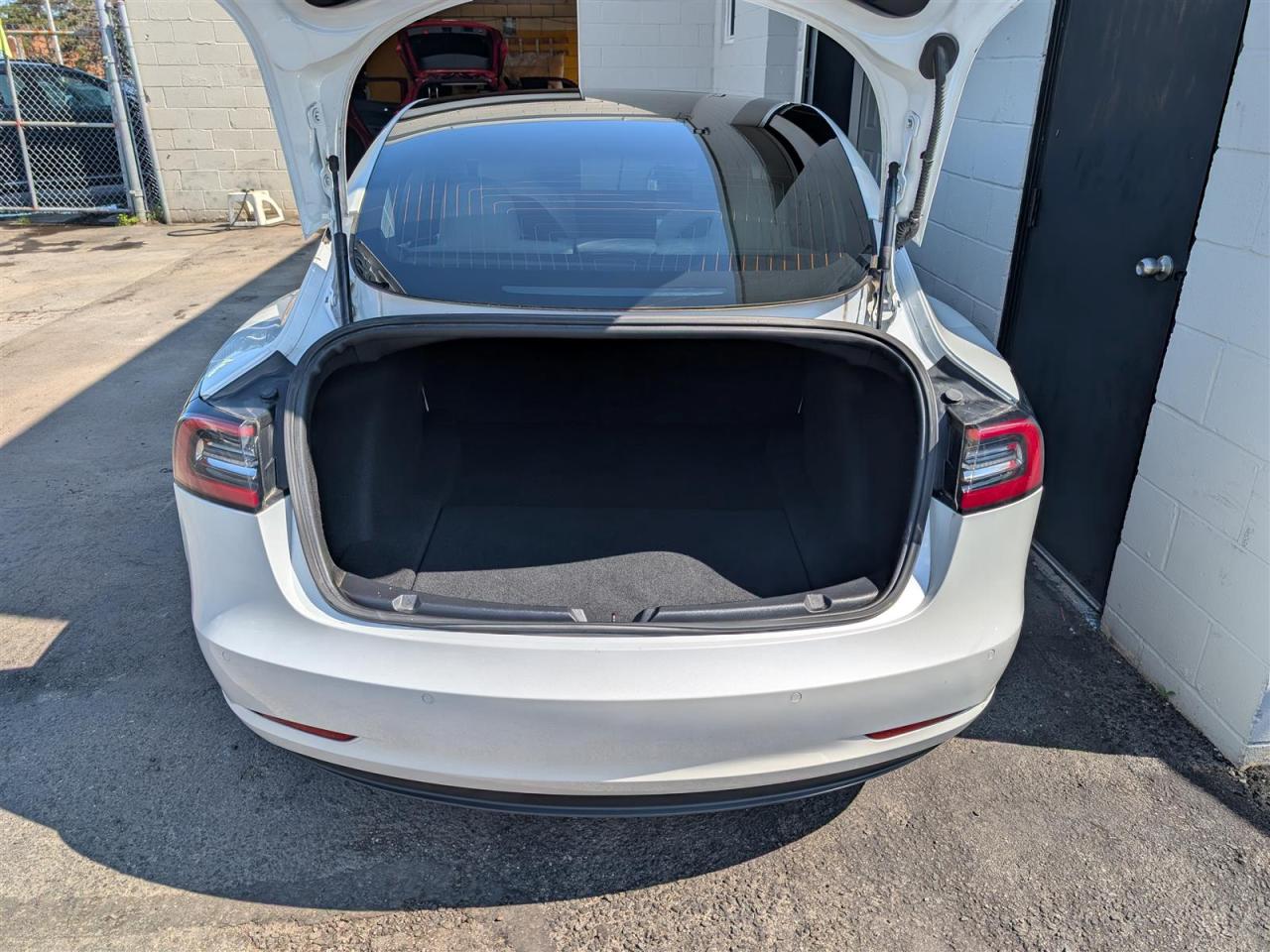 2019 Tesla Model 3 LONG RANGE AWD - WHITE INTERIOR - DUAL MOTOR