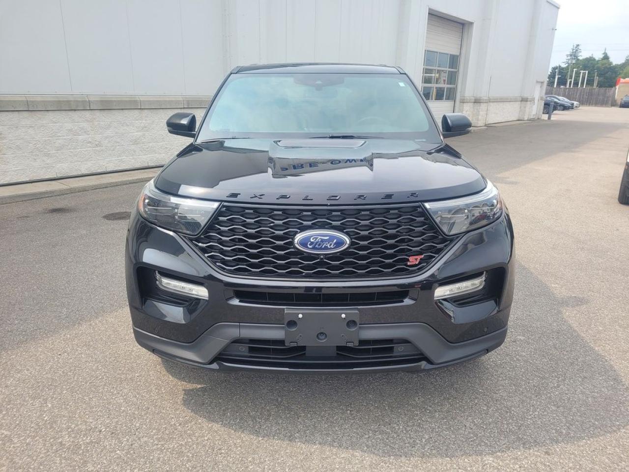 2022 Ford Explorer ST Photo8