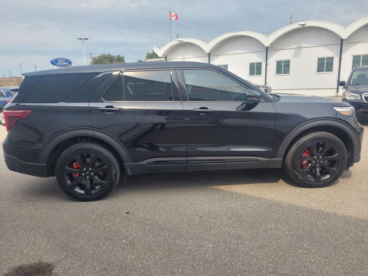 2022 Ford Explorer ST Photo25