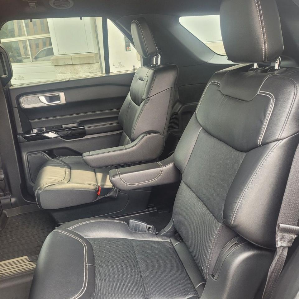 2022 Ford Explorer ST Photo29