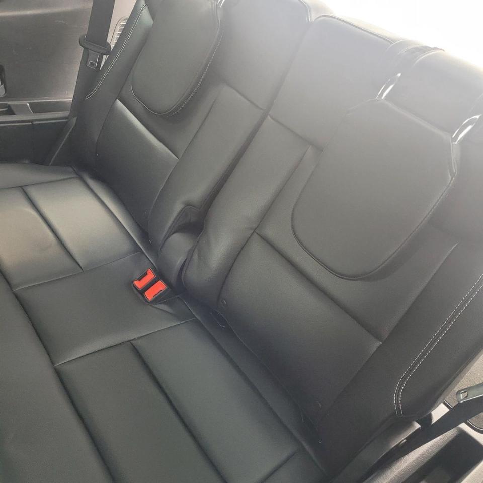 2022 Ford Explorer ST Photo11