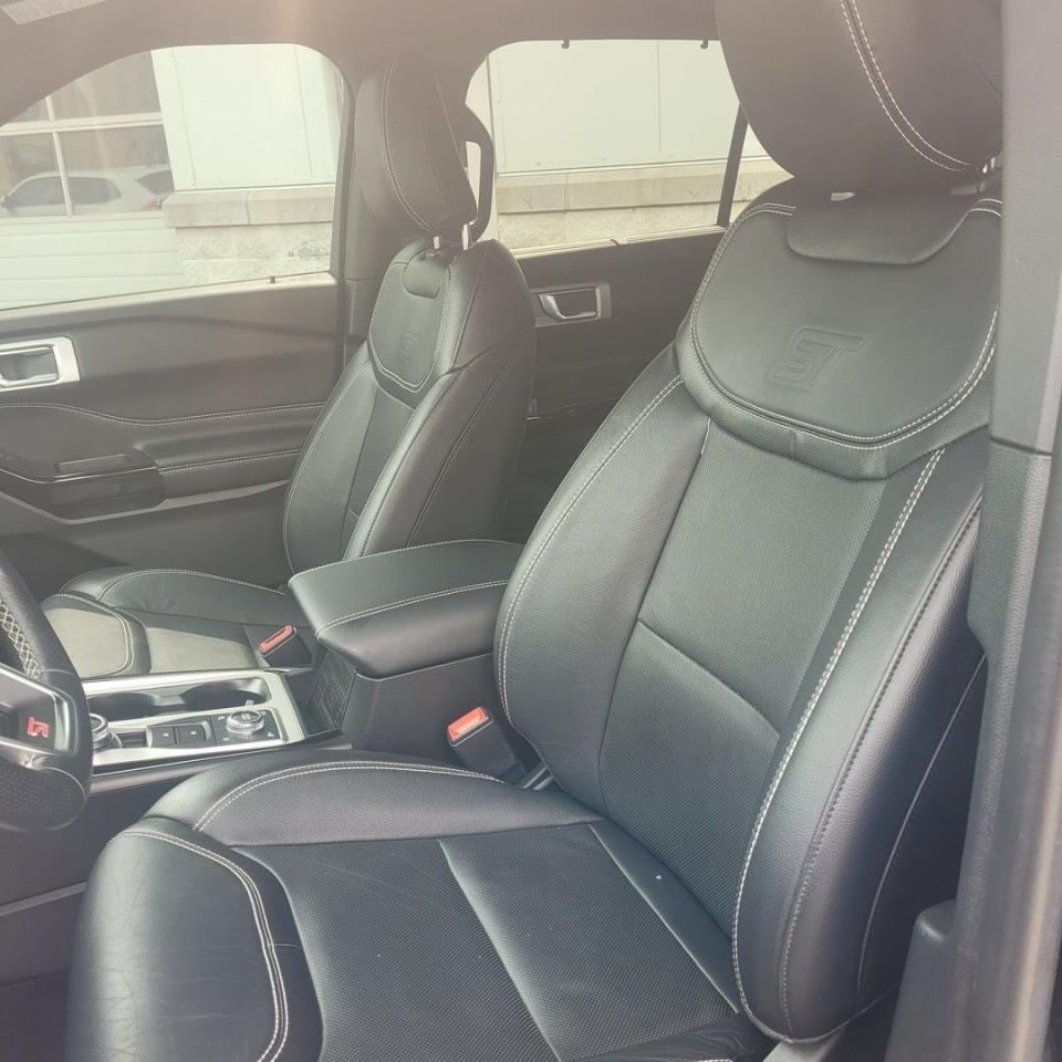 2022 Ford Explorer ST Photo28