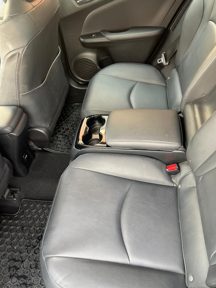 2018 Toyota Prius Prime Upgrade, CERTIFIED - Photo #13