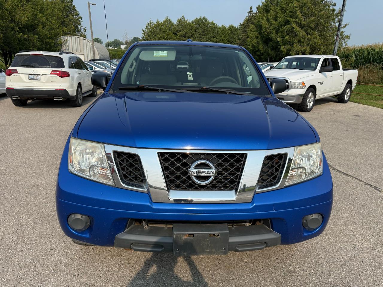 2014 Nissan Frontier SV 4X4 - Photo #2