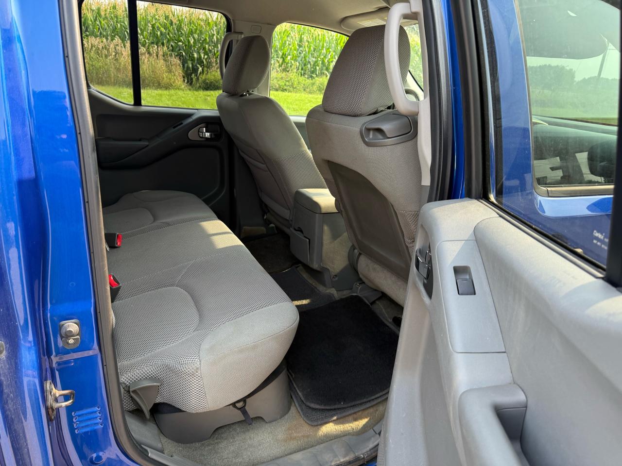 2014 Nissan Frontier SV 4X4 - Photo #15