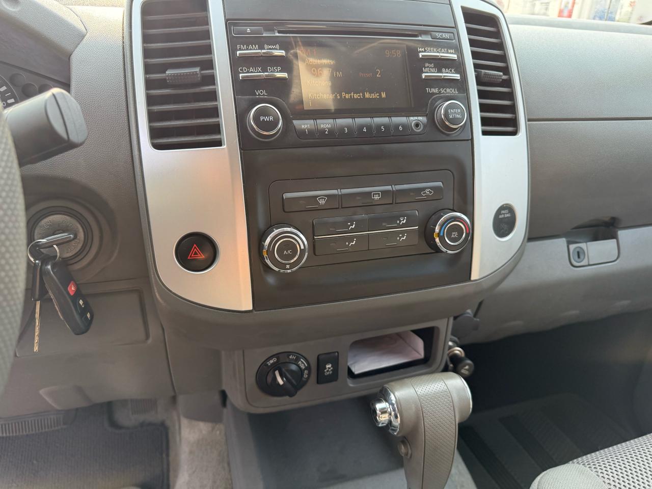 2014 Nissan Frontier SV 4X4 - Photo #8