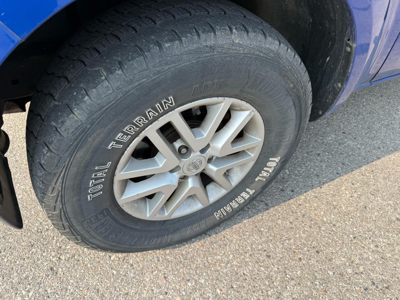 2014 Nissan Frontier SV 4X4 - Photo #17