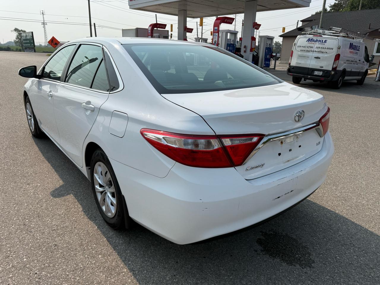 2017 Toyota Camry LE - Photo #3