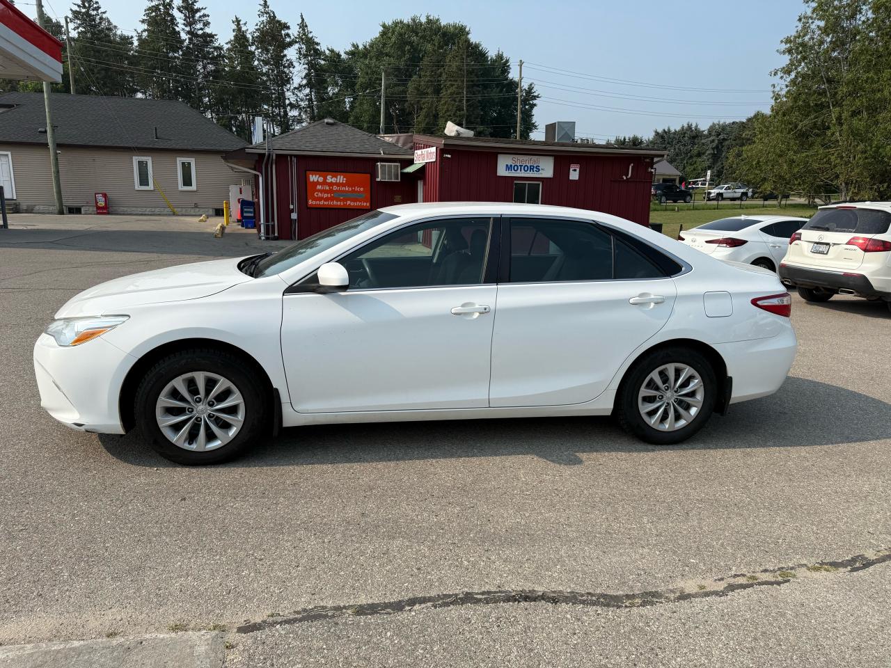 2017 Toyota Camry LE - Photo #14