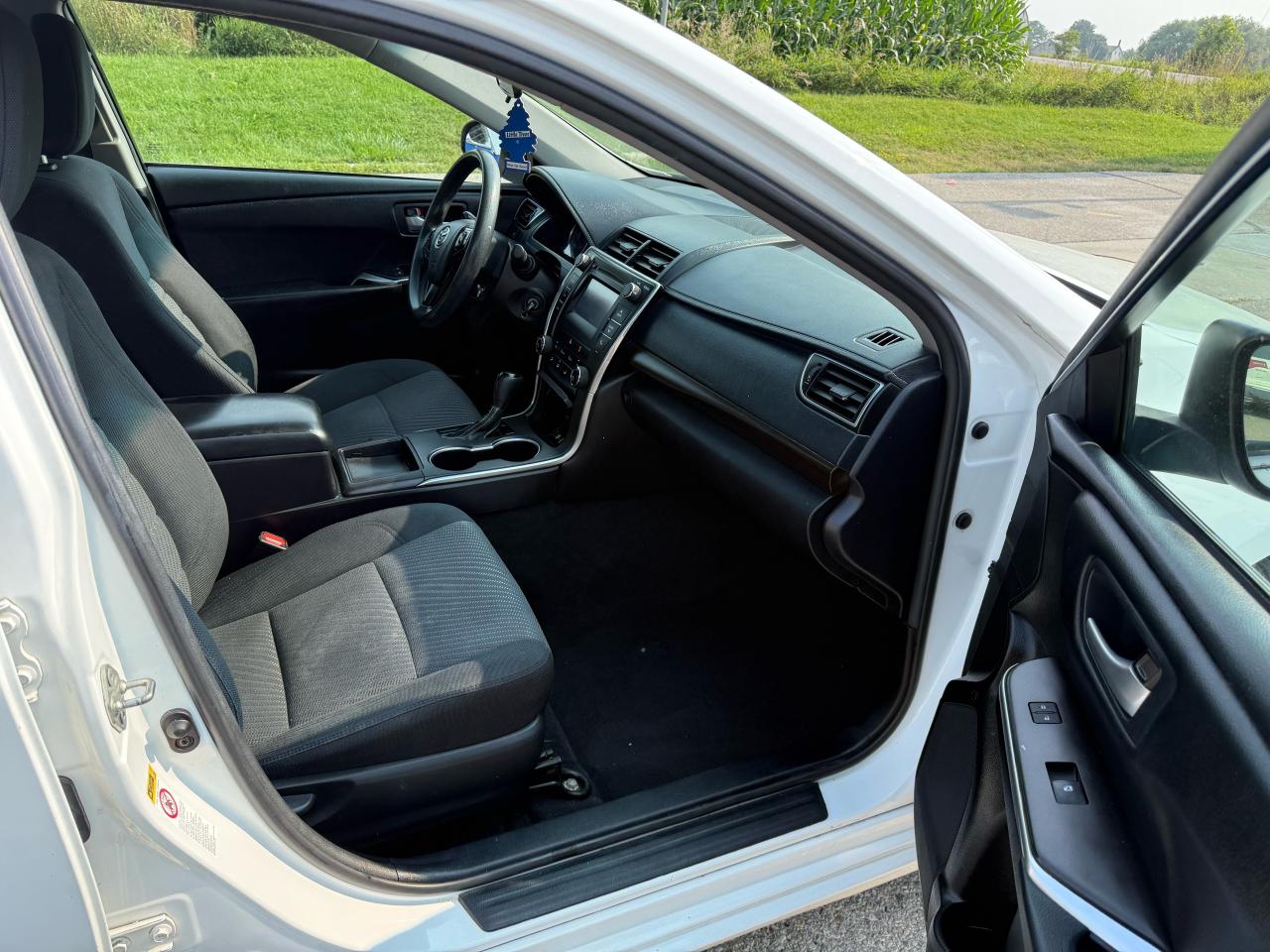 2017 Toyota Camry LE - Photo #8