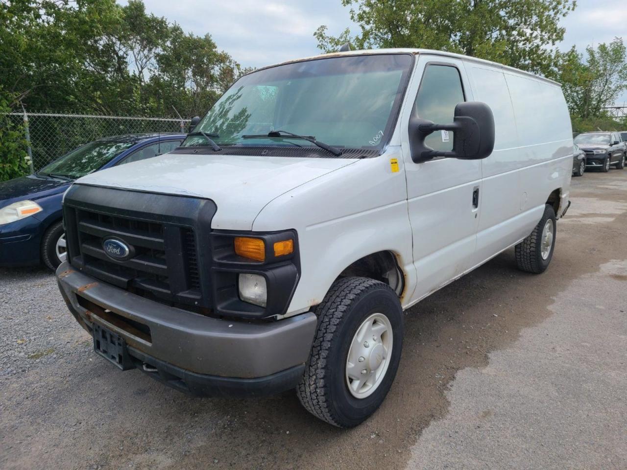Used 2009 Ford Econoline E-350 Super Duty Commercial for sale in Windsor, ON