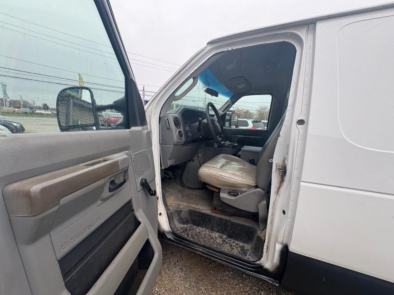 2009 Ford Econoline E-350 Super Cargo Van, Low KM, No Rust with Safety & 1 year Premium Warranty Photo