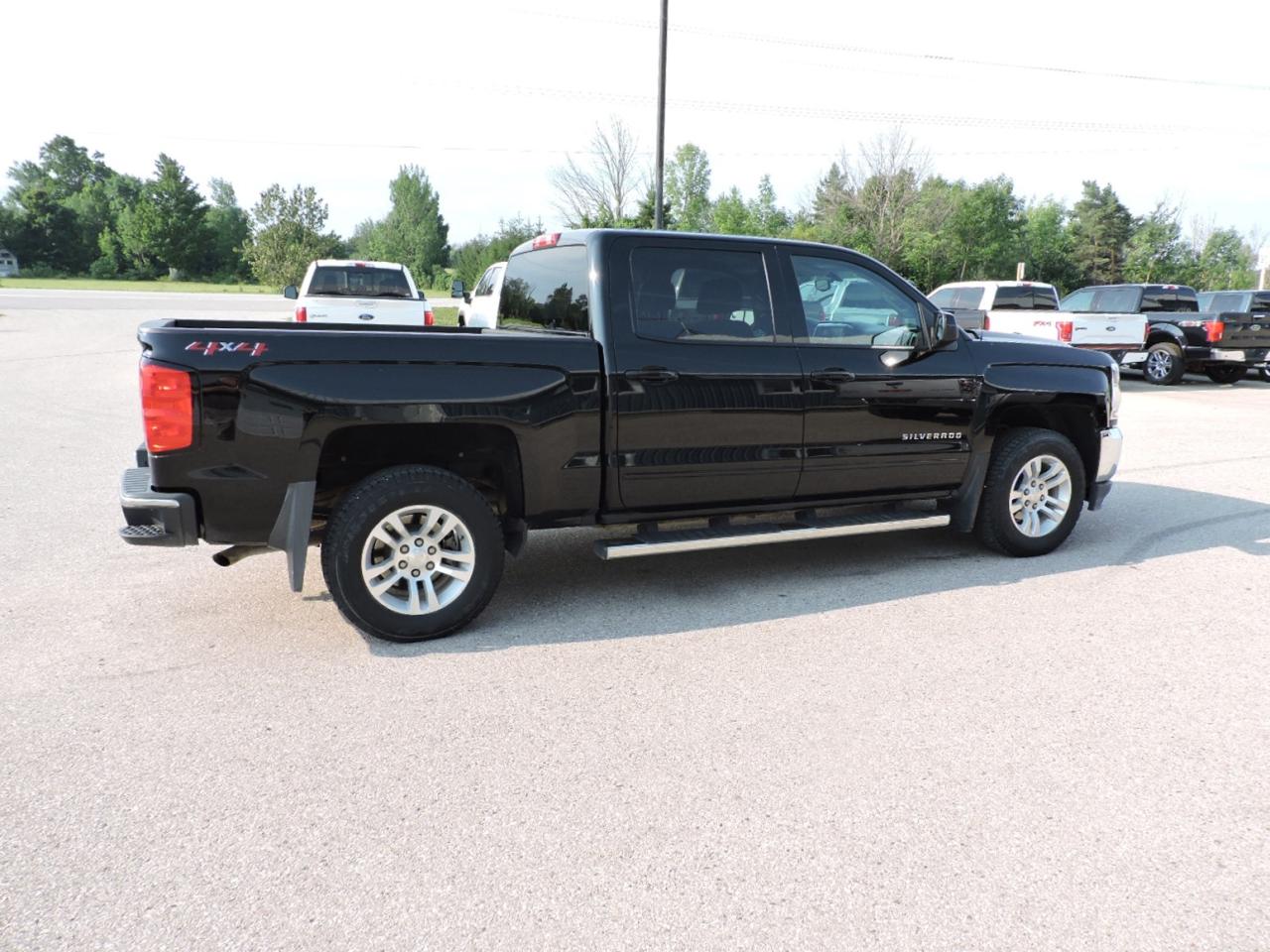 2018 Chevrolet Silverado 1500 LT 5.3L V8 4X4 6-Seater 1 Owner Only 96000 KMS Photo4