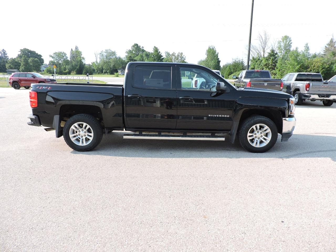 2018 Chevrolet Silverado 1500 LT 5.3L V8 4X4 6-Seater 1 Owner Only 96000 KMS Photo3
