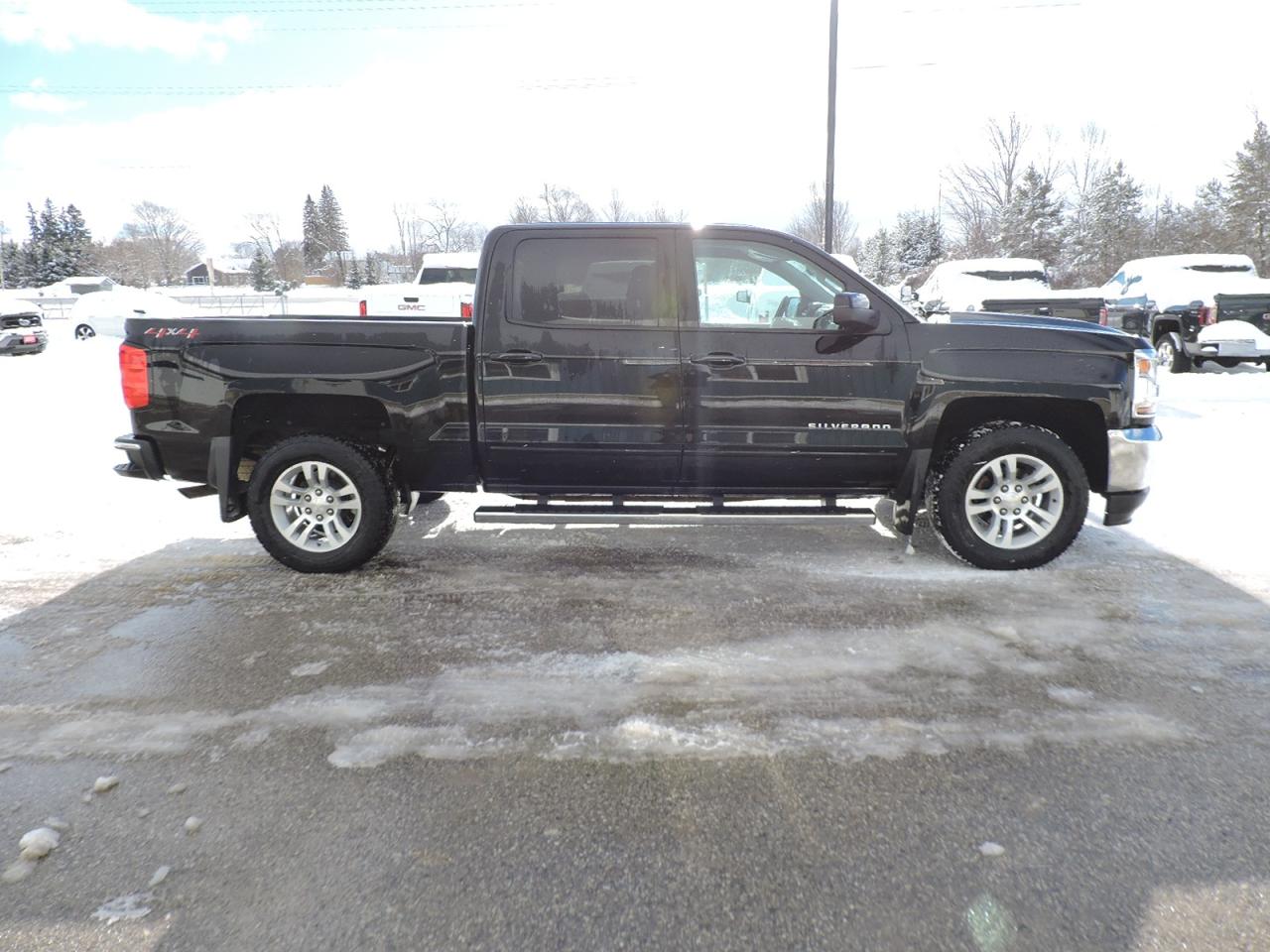 2018 Chevrolet Silverado 1500 LT 5.3L V8 4X4 6-Seater 1 Owner Only 96000 KMS Photo3