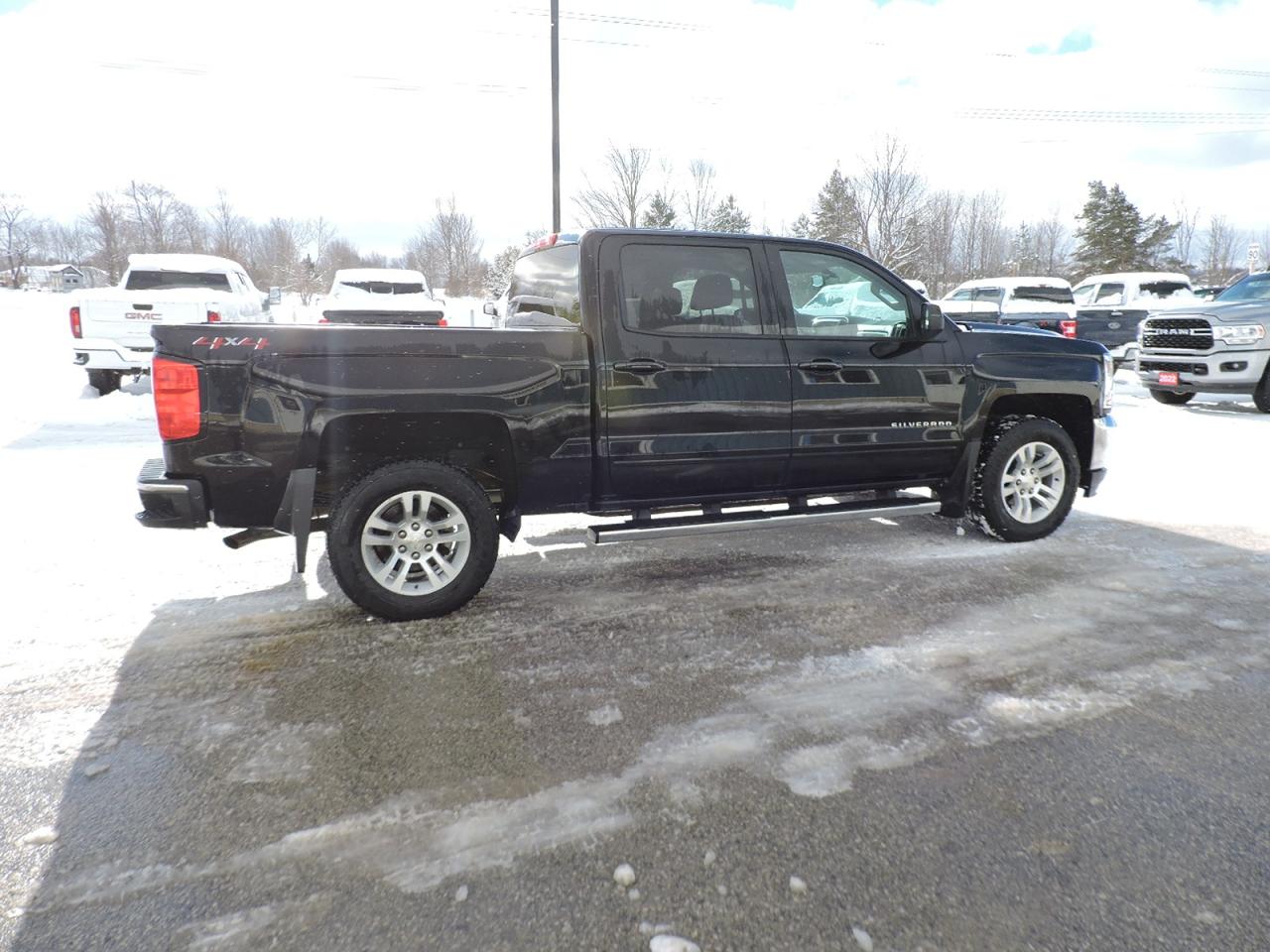 2018 Chevrolet Silverado 1500 LT 5.3L V8 4X4 6-Seater 1 Owner Only 96000 KMS Photo4