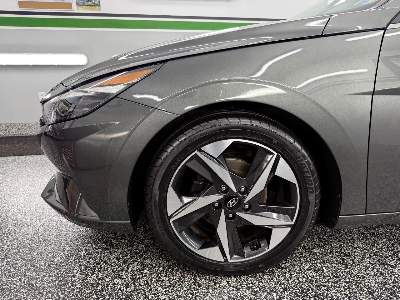 2022 Hyundai Elantra Ultimate Tech - Photo #15