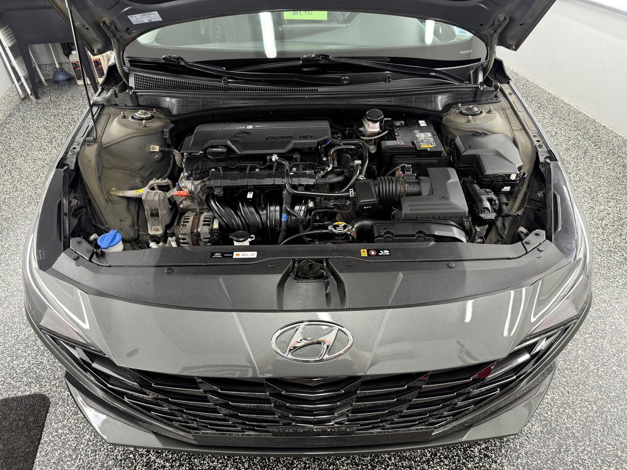 2022 Hyundai Elantra Ultimate Tech - Photo #14