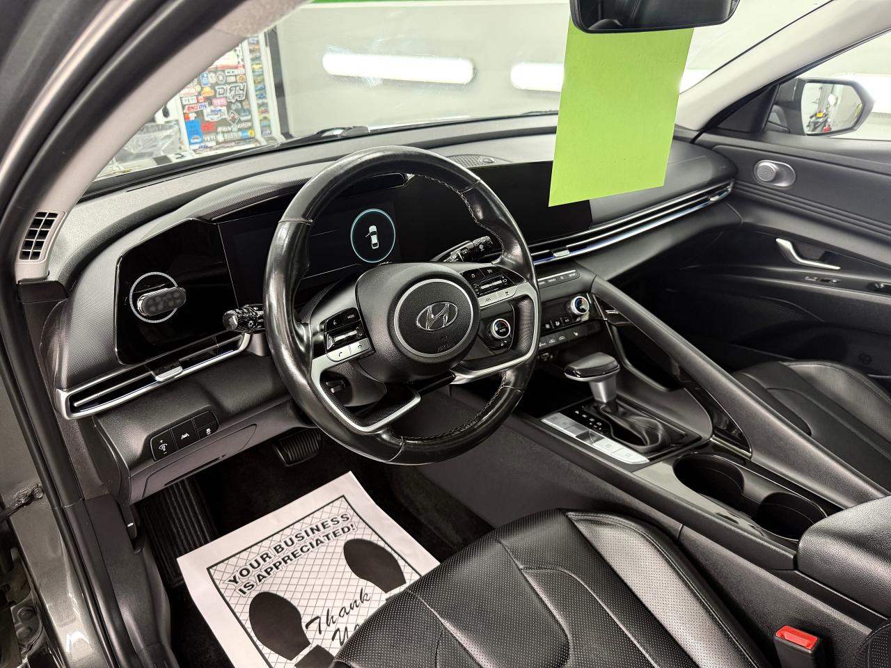 2022 Hyundai Elantra Ultimate Tech - Photo #9