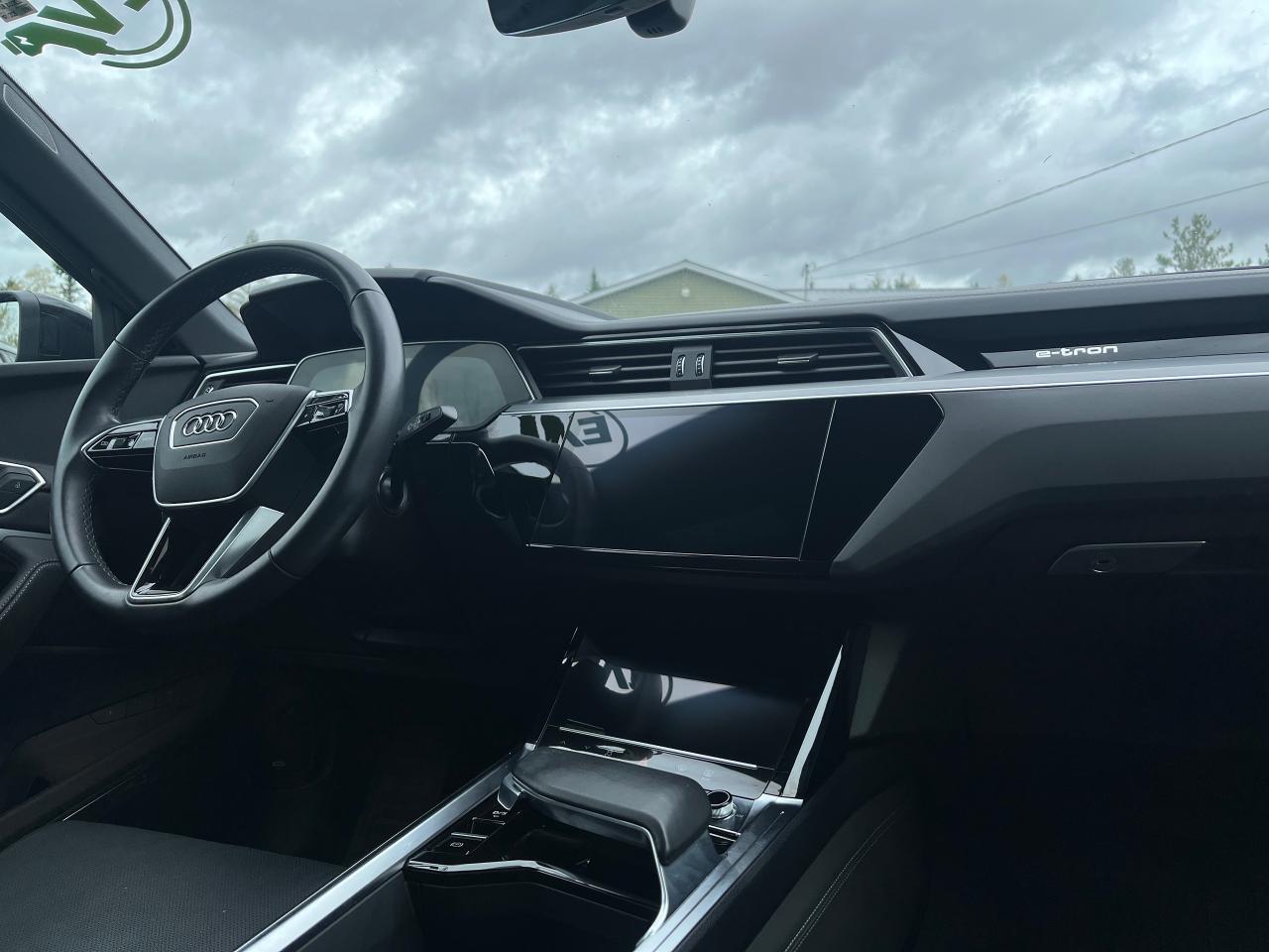 2022 Audi E-Tron Sportback S-Line - Photo #3