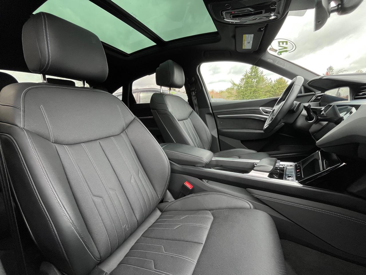 2022 Audi E-Tron Sportback S-Line - Photo #2