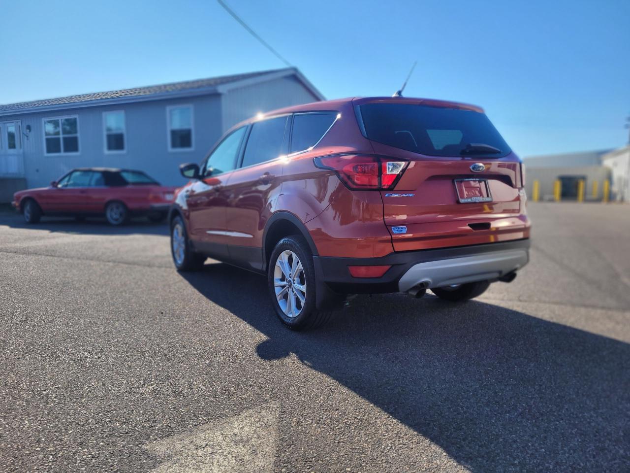 2019 Ford Escape SE SE AWD Photo3