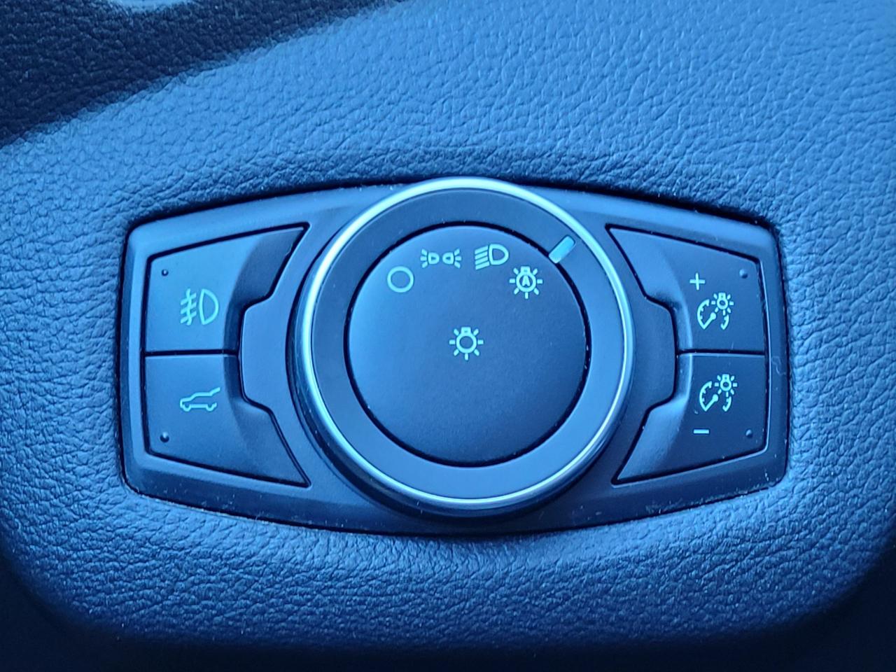 2019 Ford Escape SE SE AWD Photo5