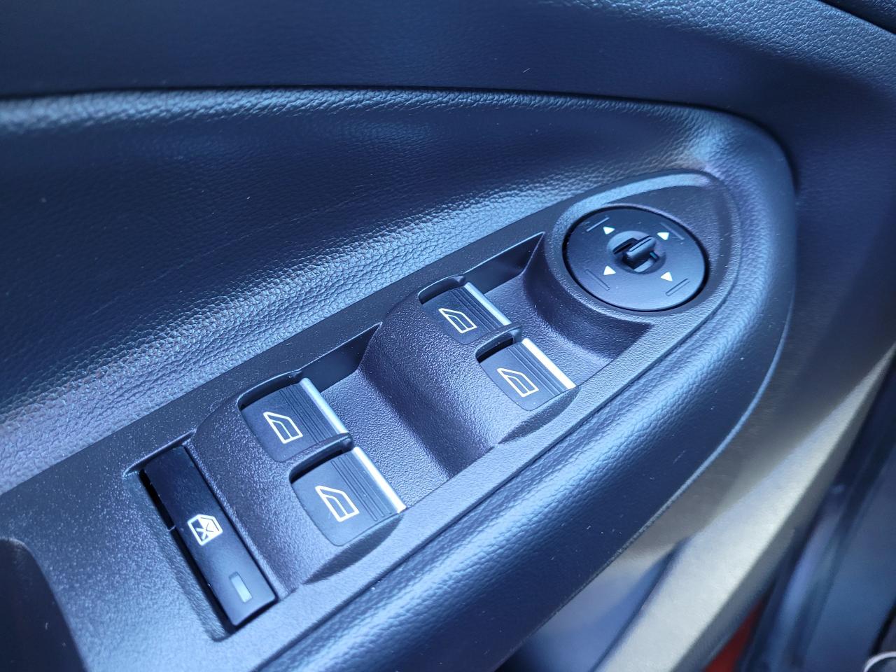 2019 Ford Escape SE SE AWD Photo5