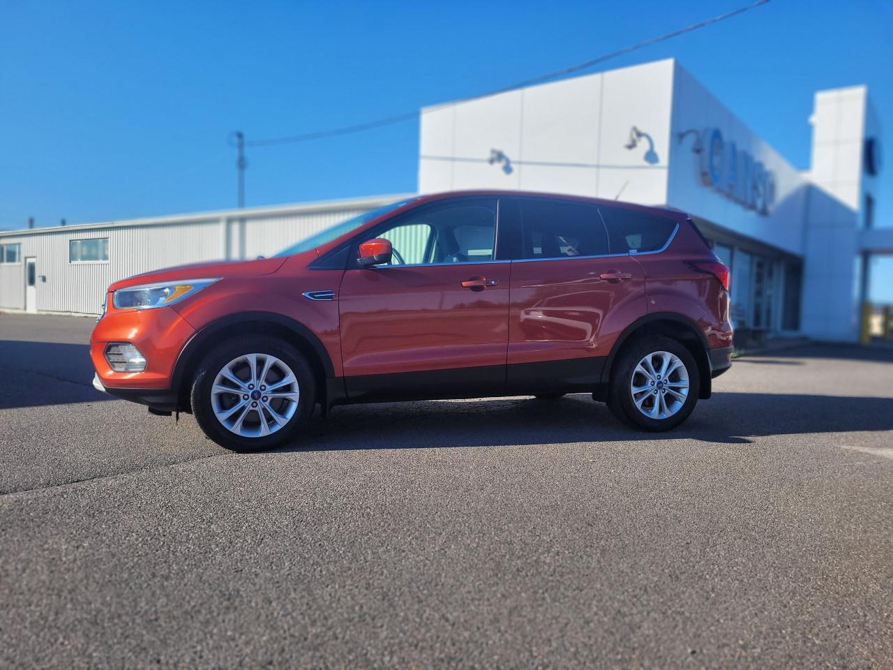 2019 Ford Escape SE SE AWD Photo2