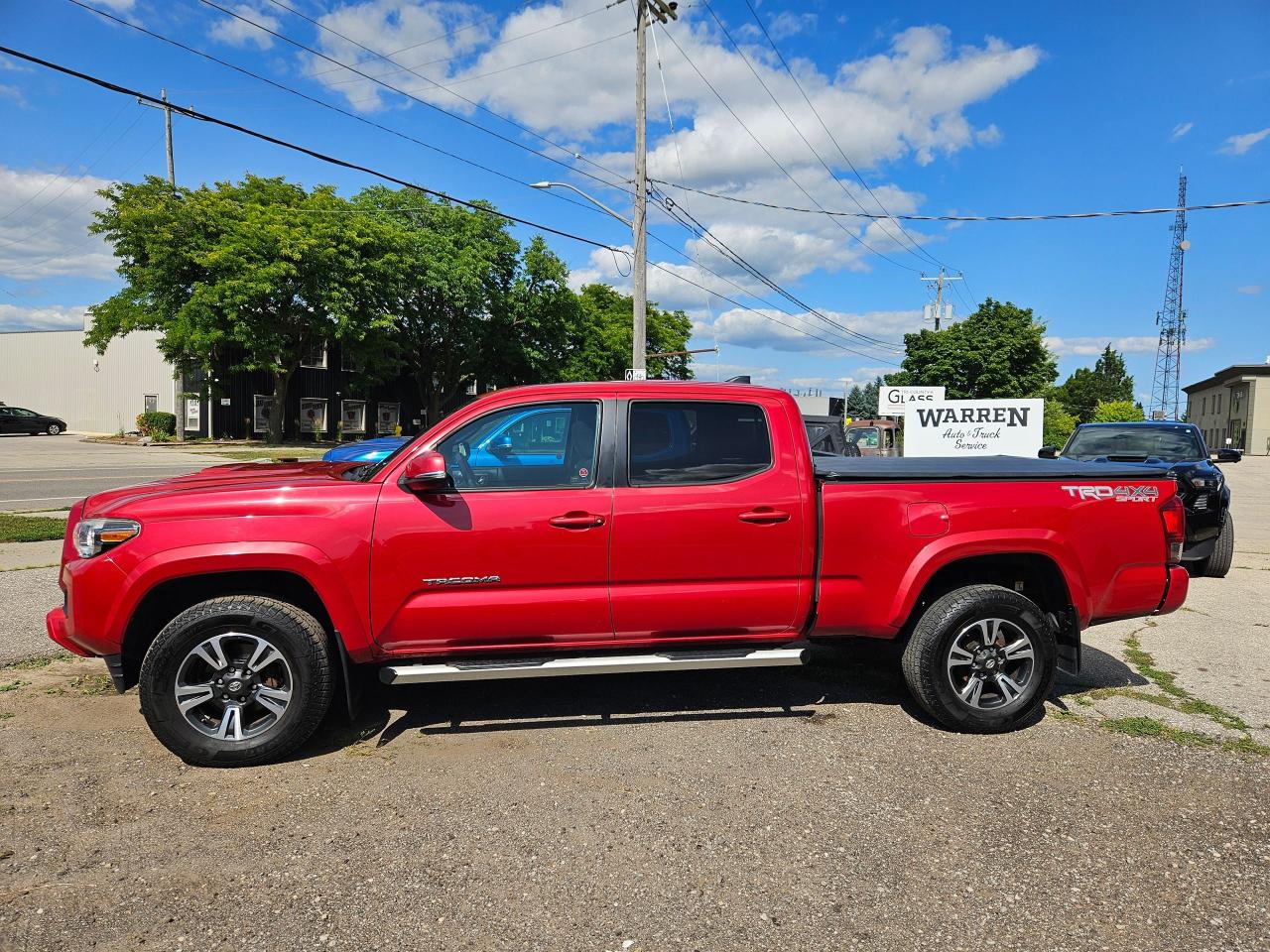 2017 Toyota Tacoma 4WD DOUBLE CAB V6 AUTO - Photo #2