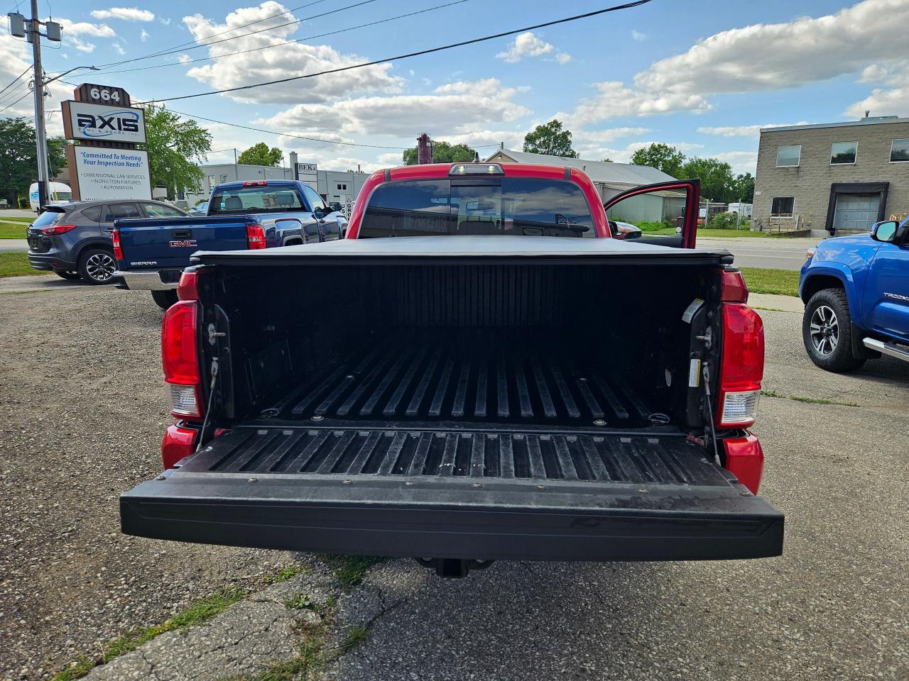 2017 Toyota Tacoma 4WD DOUBLE CAB V6 AUTO - Photo #6