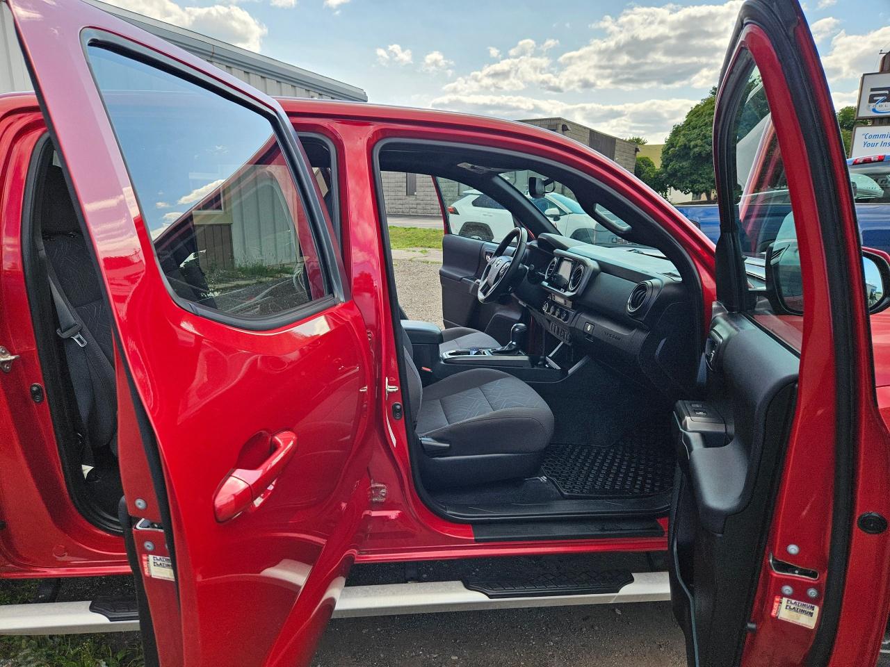 2017 Toyota Tacoma 4WD DOUBLE CAB V6 AUTO - Photo #13