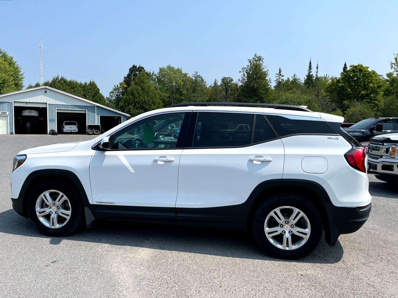 2019 GMC Terrain SLE Photo2